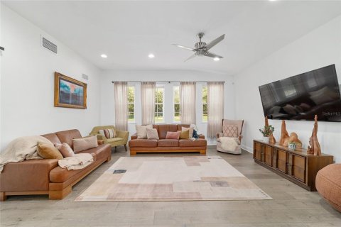 Casa en venta en Ocala, Florida, 5 dormitorios, 262.17 m2 № 1835913 - foto 19