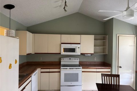 Villa ou maison à louer à Orlando, Floride: 3 chambres, 142.14 m2 № 2432636 - photo 6