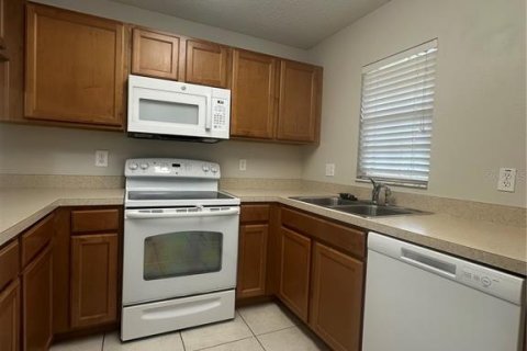 Townhouse in Lakeland, Florida 2 bedrooms, 138.98 sq.m. № 1916328 - photo 5