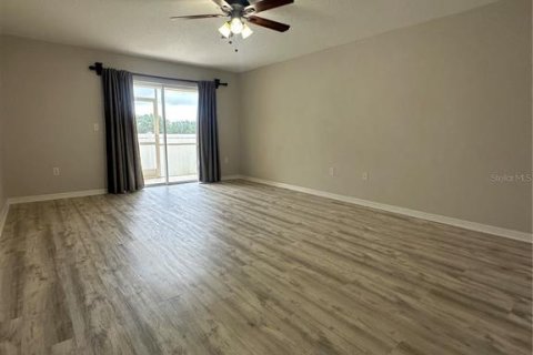 Townhouse in Lakeland, Florida 2 bedrooms, 138.98 sq.m. № 1916328 - photo 11