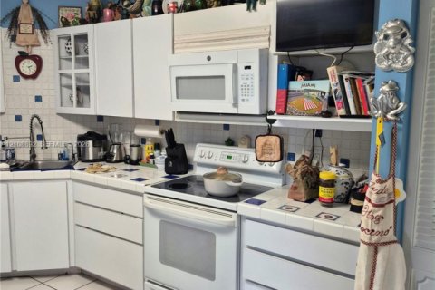 Купить кондоминиум в Майами, Флорида 3 спальни, 130.06м2, № 2422883 - фото 4