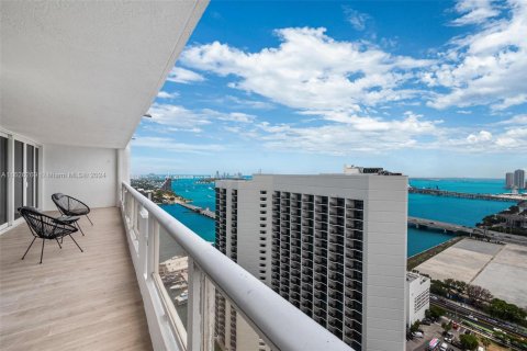 Condo in Miami, Florida, 2 bedrooms  № 1704254 - photo 27