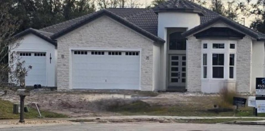 House in Lake Mary, Florida 4 bedrooms, 372.82 sq.m. № 1560700