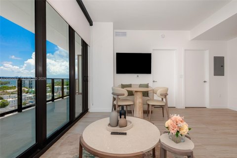 Condominio en alquiler en Miami Beach, Florida, 2 dormitorios, 64.85 m2 № 2086180 - foto 28