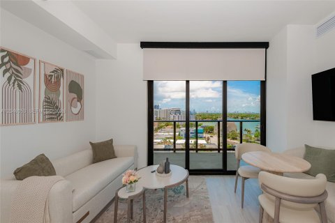 Condominio en alquiler en Miami Beach, Florida, 2 dormitorios, 64.85 m2 № 2086180 - foto 19