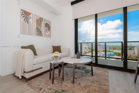 Condominio en alquiler en Miami Beach, Florida, 2 dormitorios, 64.85 m2 № 2086180 - foto 18