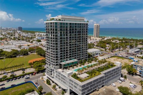 Condominio en alquiler en Miami Beach, Florida, 2 dormitorios, 64.85 m2 № 2086180 - foto 7