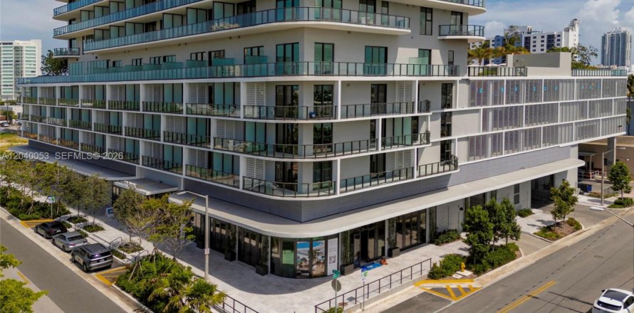 Condominio en Miami Beach, Florida, 2 dormitorios  № 2086180