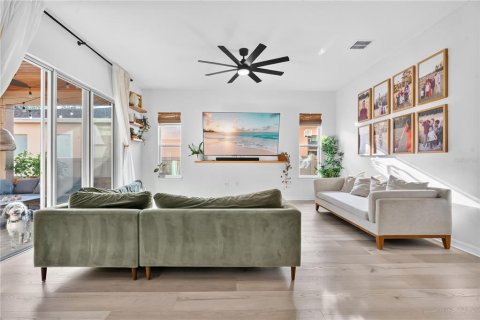 Villa ou maison à vendre à Winter Garden, Floride: 4 chambres, 250.09 m2 № 2151382 - photo 6