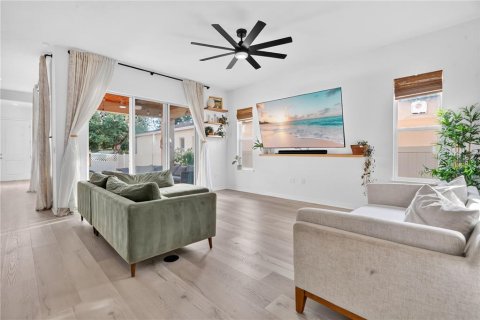 Villa ou maison à vendre à Winter Garden, Floride: 4 chambres, 250.09 m2 № 2151382 - photo 5