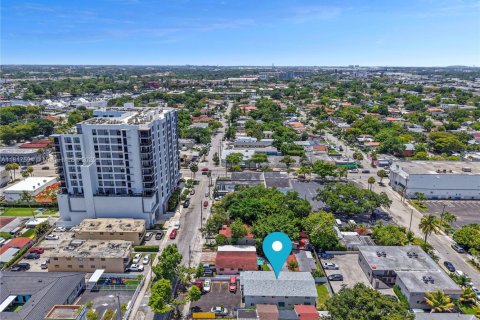 Commercial property in Miami, Florida 346.34 sq.m. № 1774312 - photo 7
