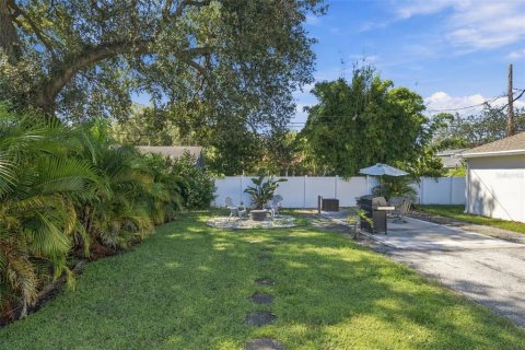 Villa ou maison à vendre à Saint Petersburg, Floride: 2 chambres, 76.18 m2 № 2431126 - photo 29