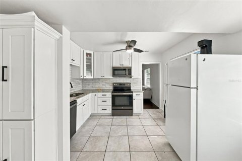 Villa ou maison à vendre à Saint Petersburg, Floride: 2 chambres, 76.18 m2 № 2431126 - photo 9