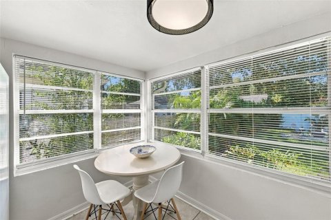 Villa ou maison à vendre à Saint Petersburg, Floride: 2 chambres, 76.18 m2 № 2431126 - photo 8