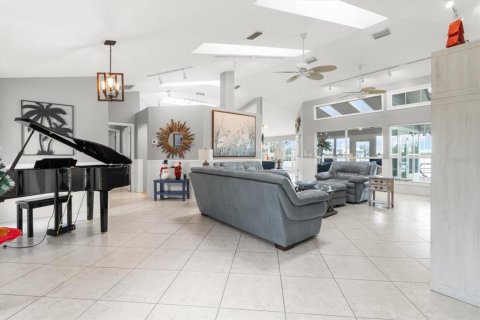 Casa en venta en Homosassa, Florida, 3 dormitorios, 206.15 m2 № 1562382 - foto 10
