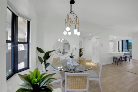 Купить кондоминиум в Бока-Ратон, Флорида 2 спальни, 122.91м2, № 2024329 - фото 2