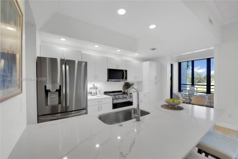 Купить кондоминиум в Бока-Ратон, Флорида 2 спальни, 122.91м2, № 2024329 - фото 8