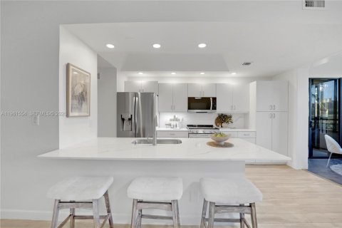 Купить кондоминиум в Бока-Ратон, Флорида 2 спальни, 122.91м2, № 2024329 - фото 15