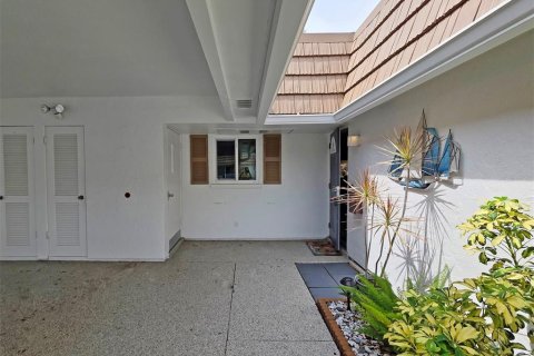 Villa ou maison à vendre à Sarasota, Floride: 2 chambres, 137.5 m2 № 2285447 - photo 3