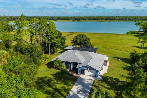 Villa ou maison à North Port, Floride 3 chambres, 175.68 m2 № 2416774