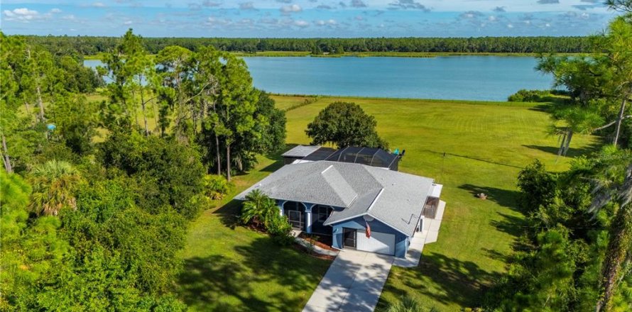 Villa ou maison à North Port, Floride 3 chambres, 175.68 m2 № 2416774