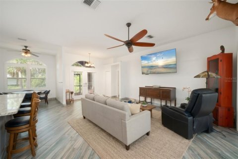 Villa ou maison à vendre à North Port, Floride: 3 chambres, 175.68 m2 № 2416774 - photo 10