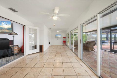 Villa ou maison à vendre à North Port, Floride: 3 chambres, 175.68 m2 № 2416774 - photo 18