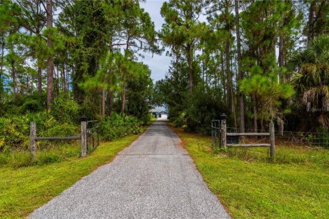 Villa ou maison à vendre à North Port, Floride: 3 chambres, 175.68 m2 № 2416774 - photo 6