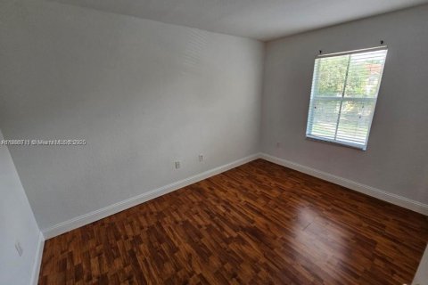 Adosado en venta en Miramar, Florida, 3 dormitorios, 117.99 m2 № 1942485 - foto 13