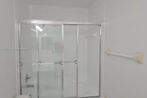 Adosado en venta en Miramar, Florida, 3 dormitorios, 117.99 m2 № 1942485 - foto 12