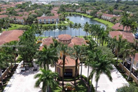 Adosado en venta en Miramar, Florida, 3 dormitorios, 117.99 m2 № 1942485 - foto 19