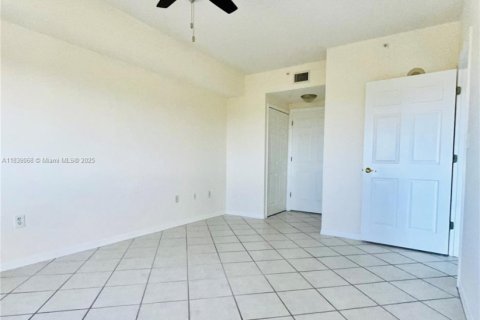 Copropriété à vendre à Miami, Floride: 2 chambres, 85.19 m2 № 1825736 - photo 15