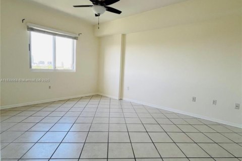 Copropriété à vendre à Miami, Floride: 2 chambres, 85.19 m2 № 1825736 - photo 18