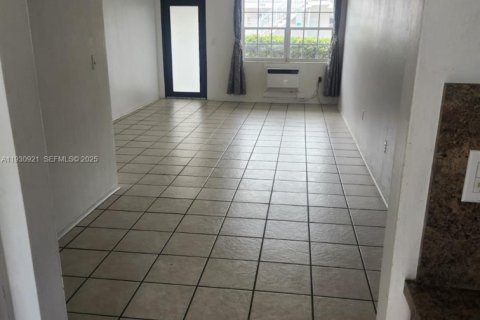 Appartement à louer à Miami Beach, Floride: 1 chambre, 83.61 m2 № 1989821 - photo 6