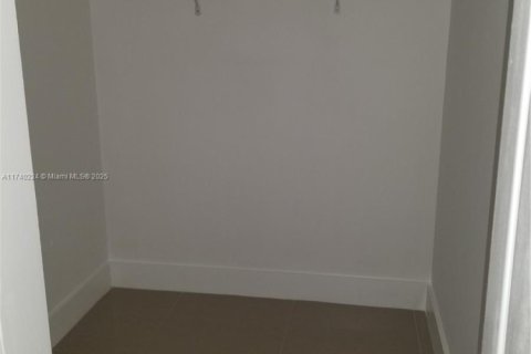 Condo in Cutler Bay, Florida, 3 bedrooms  № 1978822 - photo 10