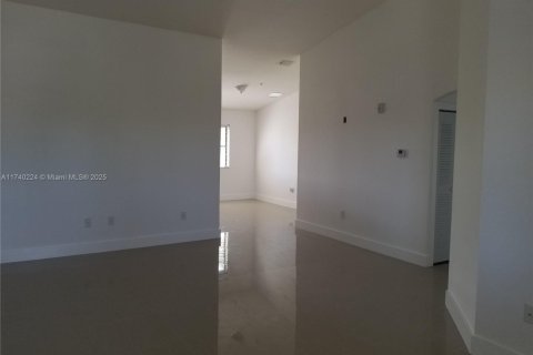 Condo in Cutler Bay, Florida, 3 bedrooms  № 1978822 - photo 4