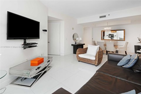 Condominio en alquiler en Sunny Isles Beach, Florida, 2 dormitorios, 133.31 m2 № 1926822 - foto 12