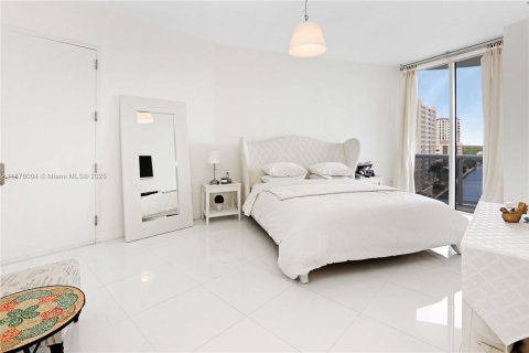 Condominio en alquiler en Sunny Isles Beach, Florida, 2 dormitorios, 133.31 m2 № 1926822 - foto 19