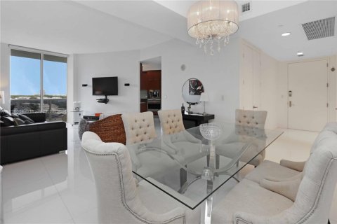 Condominio en alquiler en Sunny Isles Beach, Florida, 2 dormitorios, 133.31 m2 № 1926822 - foto 6