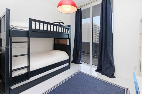 Condominio en alquiler en Sunny Isles Beach, Florida, 2 dormitorios, 133.31 m2 № 1926822 - foto 28