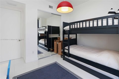 Condominio en alquiler en Sunny Isles Beach, Florida, 2 dormitorios, 133.31 m2 № 1926822 - foto 29