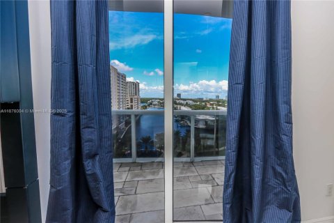 Condominio en alquiler en Sunny Isles Beach, Florida, 2 dormitorios, 133.31 m2 № 1926822 - foto 30