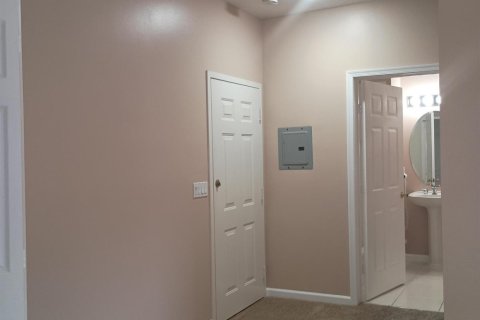 Commercial property in Port St. Lucie, Florida 4 rooms, 37.16 sq.m. № 2086917 - photo 8