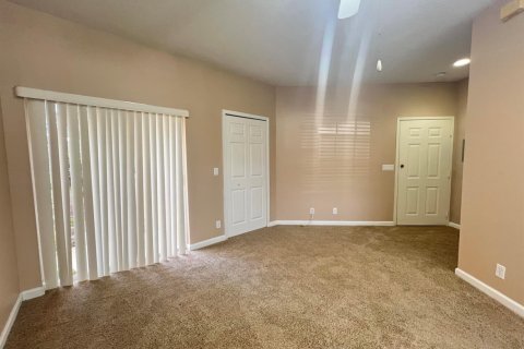 Commercial property in Port St. Lucie, Florida 4 rooms, 37.16 sq.m. № 2086917 - photo 17