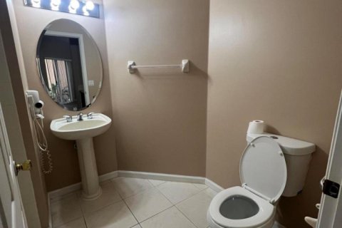 Commercial property in Port St. Lucie, Florida 4 rooms, 37.16 sq.m. № 2086917 - photo 21