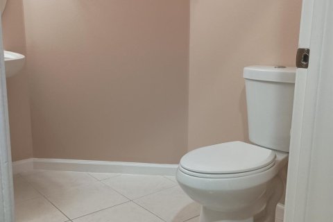 Commercial property in Port St. Lucie, Florida 4 rooms, 37.16 sq.m. № 2086917 - photo 12
