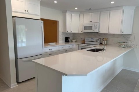 Купить кондоминиум в Сарасота, Флорида 7 комнат, 130.06м2, № 1906613 - фото 2