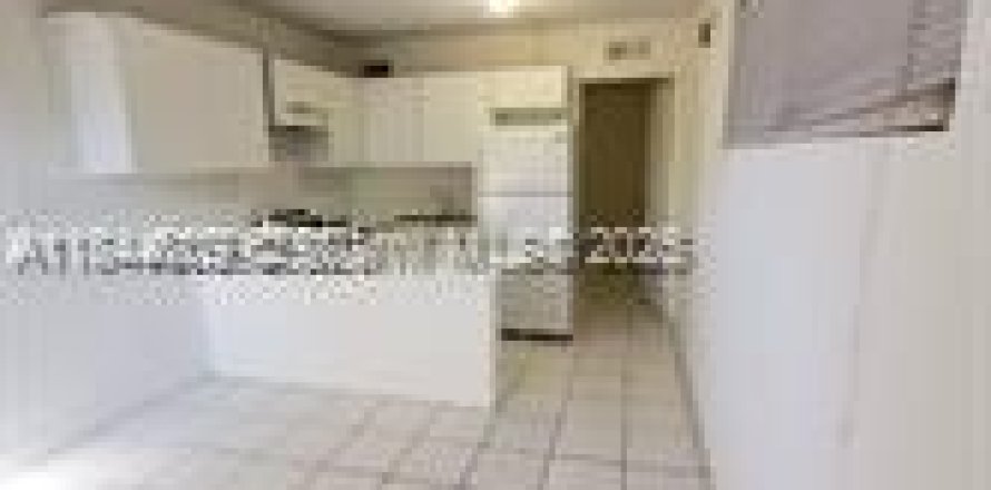 Condo in Cutler Bay, Florida, 1 bedroom № 1841252