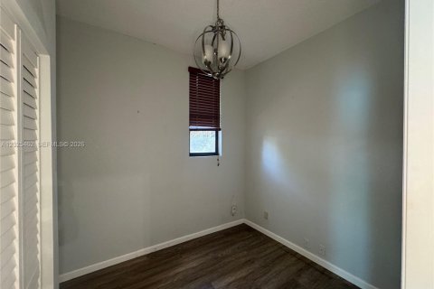 Villa ou maison à louer à Fort Lauderdale, Floride: 3 chambres, 167.22 m2 № 2087788 - photo 16