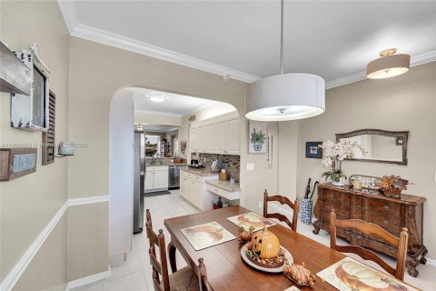 Condo in Tamarac, Florida, 2 bedrooms  № 1965494 - photo 7